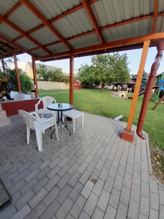 Ferienwohnung Napsugar Vendeghaz Tiszaújváros Exterior foto