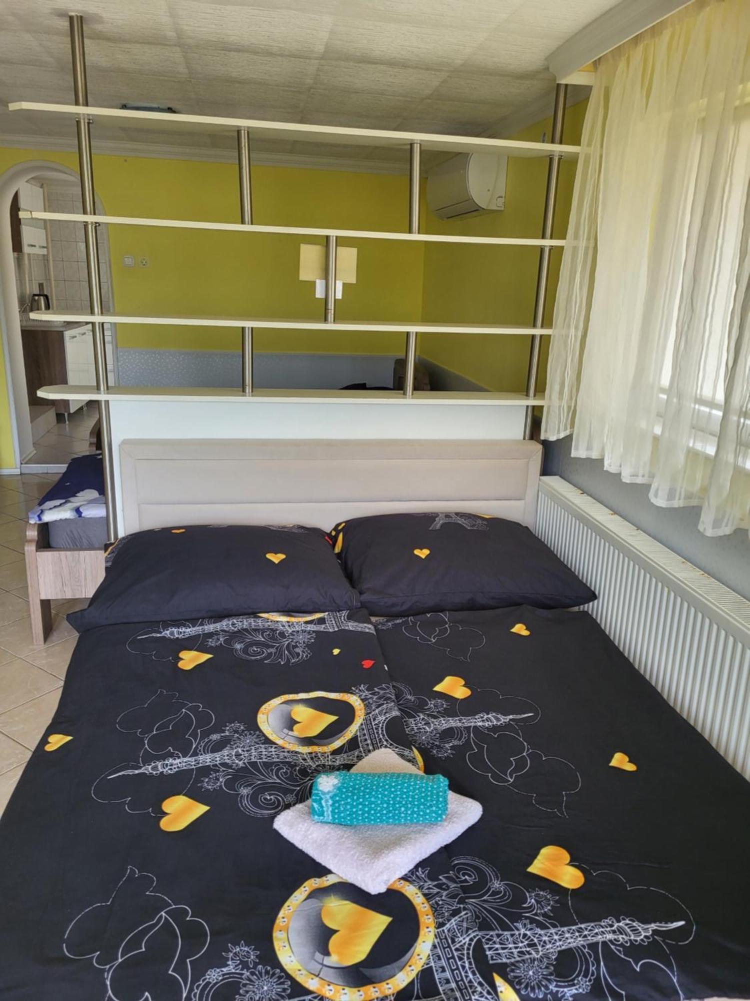 Ferienwohnung Napsugar Vendeghaz Tiszaújváros Zimmer foto