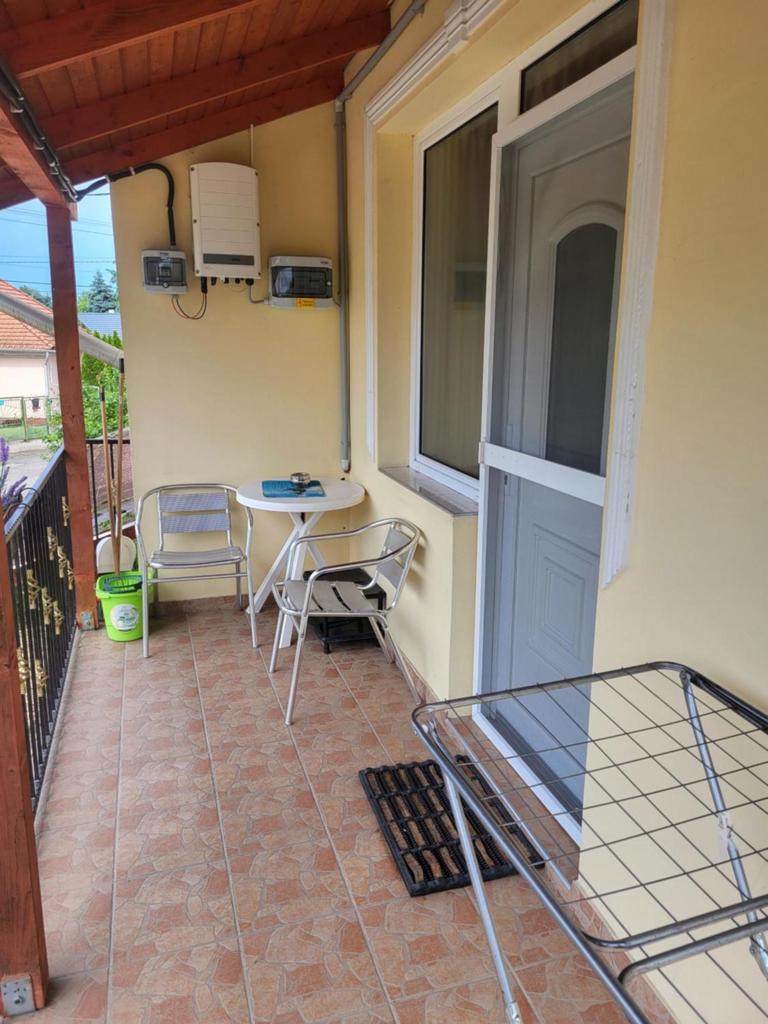 Ferienwohnung Napsugar Vendeghaz Tiszaújváros Zimmer foto