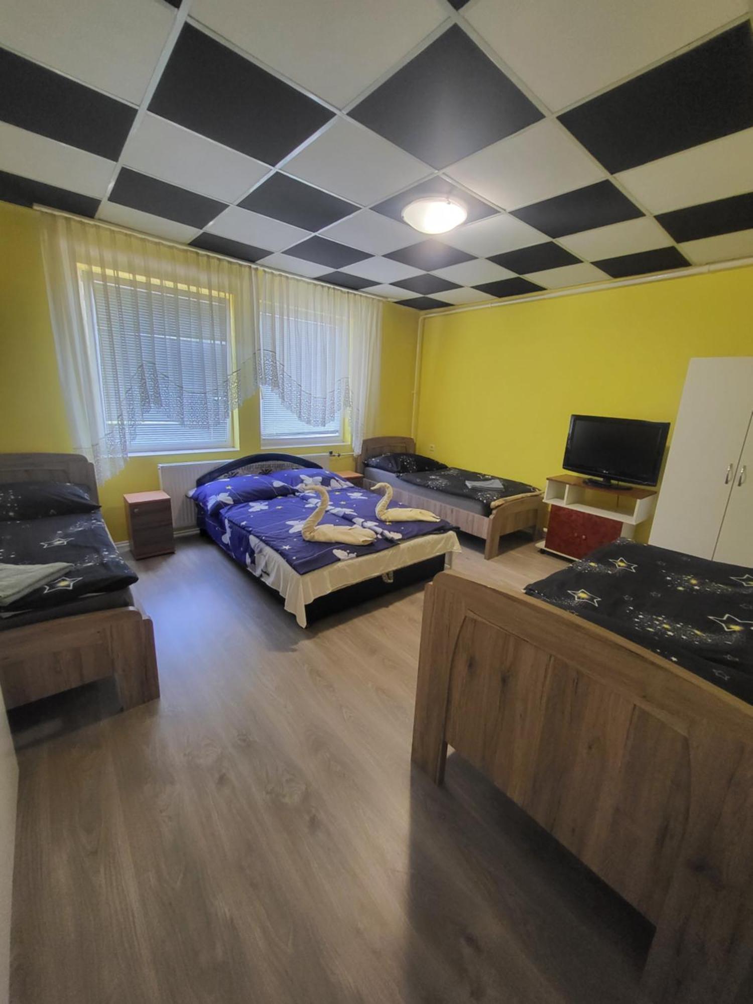 Ferienwohnung Napsugar Vendeghaz Tiszaújváros Exterior foto